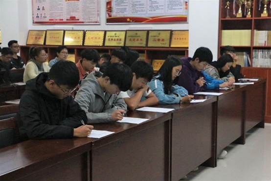 说明: C:\Users\Administrator\Desktop\世界杯体育官方网站宪法知识竞赛\世界杯体育官方网站宪法知识竞赛\图片\图片2.png